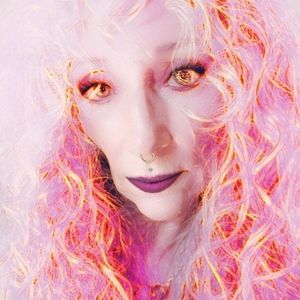 Meet your Posher, Carolyn